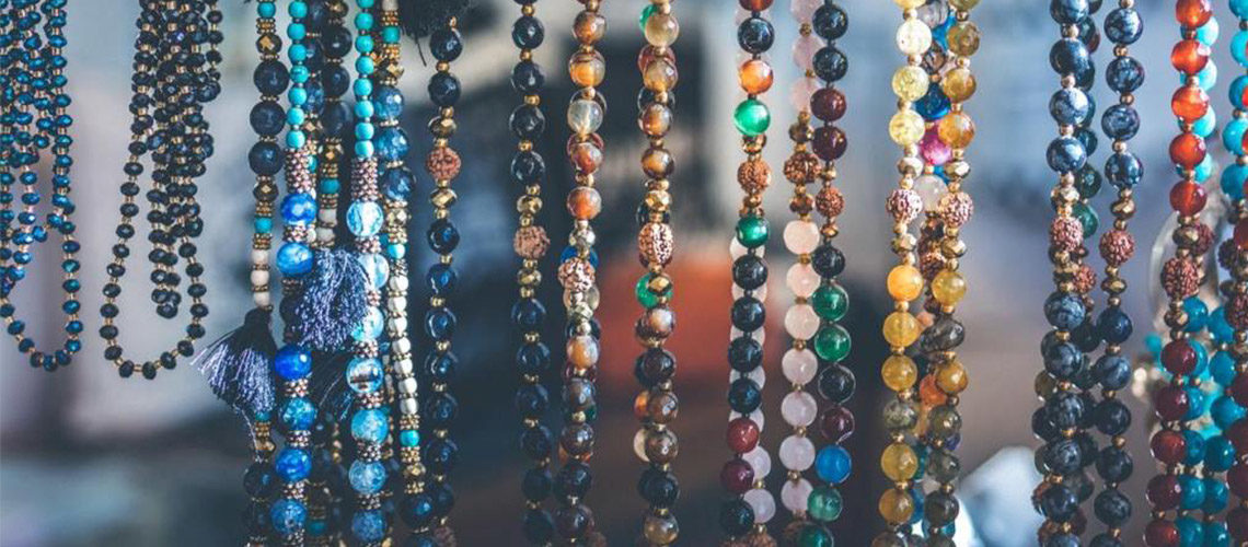 Best EMF Protection Jewelry (Crystals, Pendants, Necklace & Bracelets) – A Guide for 2025 !