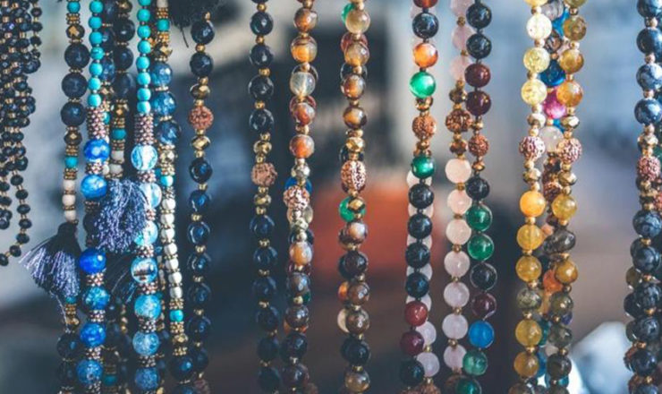 Best EMF Protection Jewelry (Crystals, Pendants, Necklace & Bracelets) – A Guide for 2025 !